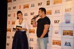 Salman Khan, Mini Mathur at Bajrangi Bhaijaan trailor launch in Mumbai on 18th June 2015